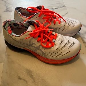 Women’s ASICS Gel-Kayano 28 running shoes